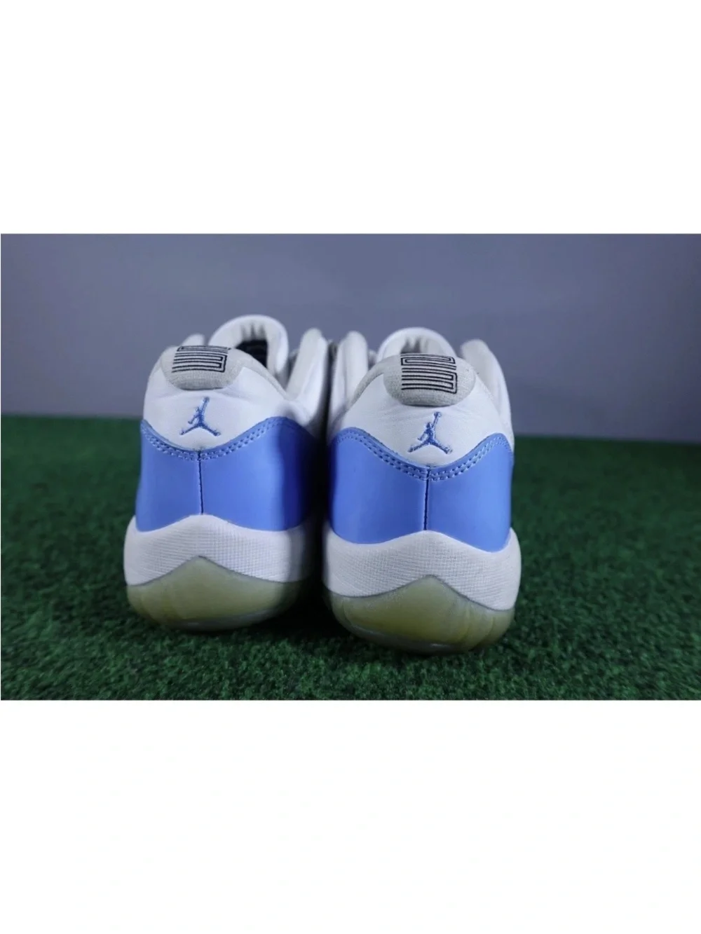 Air jordan 11 low shoes men’s size 9